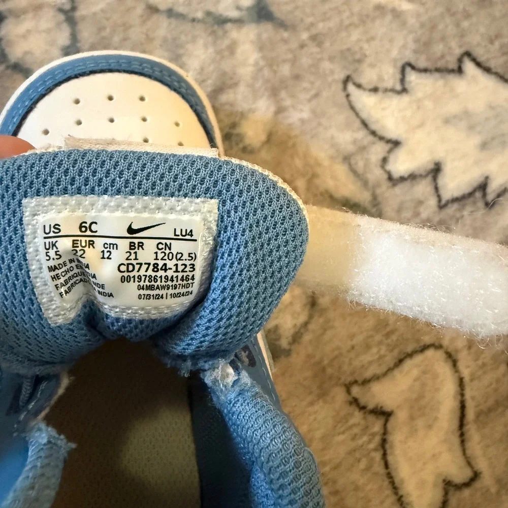 Nike Court Borough Mid 2 Toddler 6C White University Blue CD7784-123 Sneaker